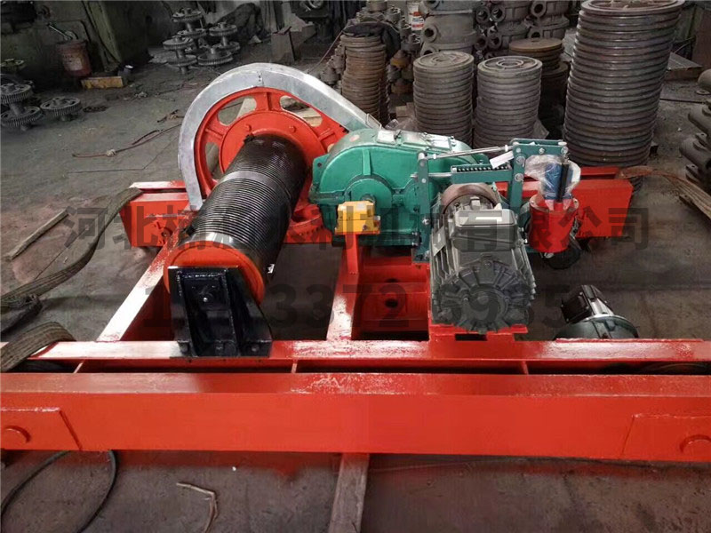 QPT型移動臺車式卷揚啟閉機